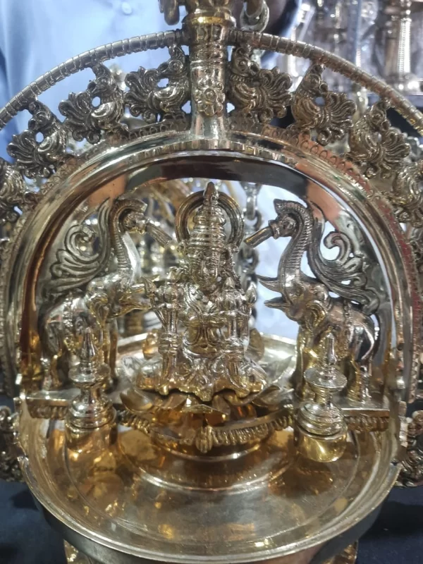 Lakshmi vilakku - Image 5