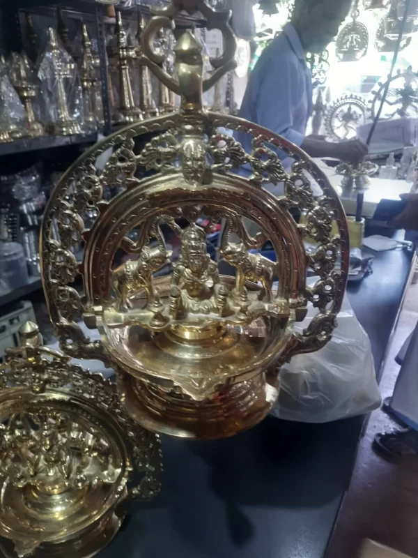 Lakshmi vilakku - Image 3